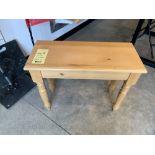 Table d'appoint, bois 30 x 13 "