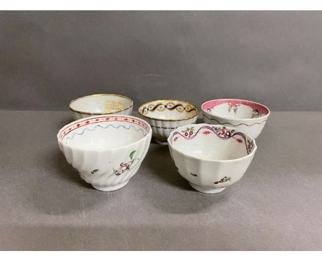 A selection of five New Hall porcelain tea bowls