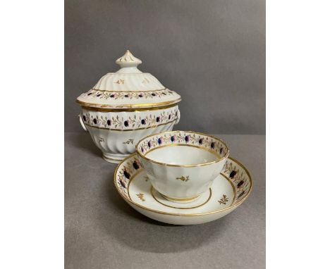 New Hall c1790 pattern 202 sucrier, tea bowl and saucer