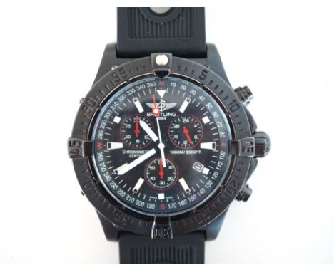 GENTLEMAN'S REPLICA BREITLING WRISTWATCH
the dial with luminous baton markers and hands, subsidiary seconds dial and date ape