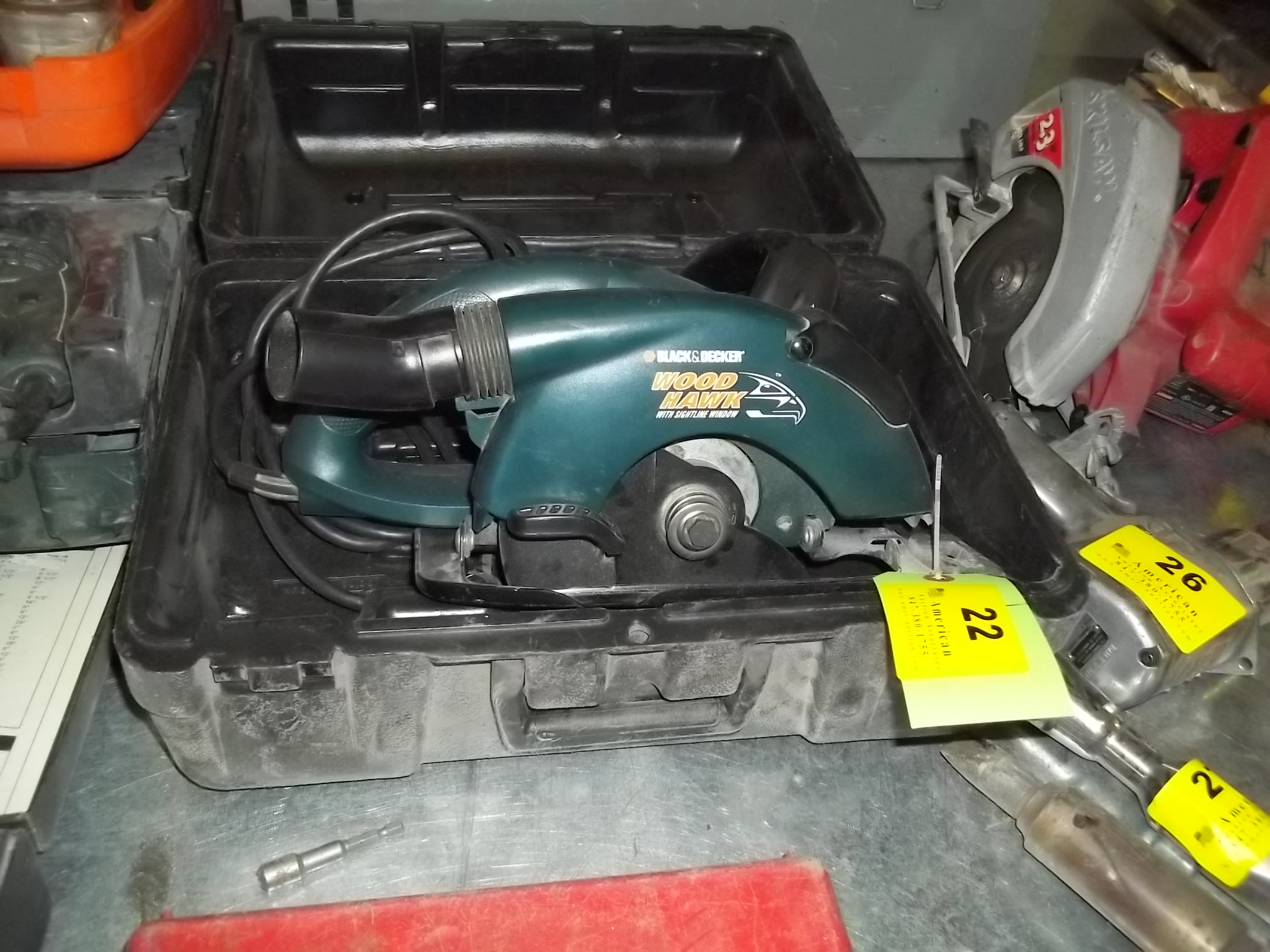 BLACK & DECKER MODEL C2020 WOOD HAWK 6 1/2'' CIRCULAR