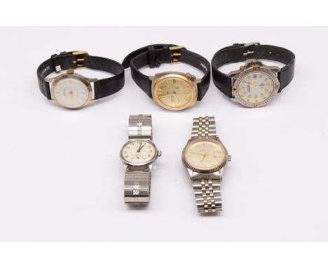 Selection of five Men's watches. Three of them come with clear plastic watch boxes. To include an Ingersoll Navigator quartz 