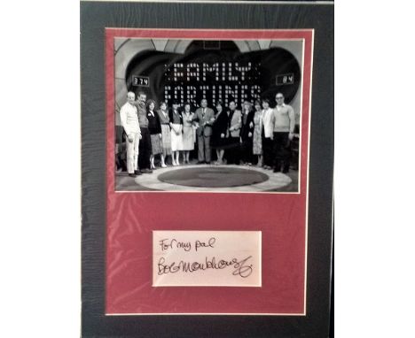 Bob Monkhouse signature print below b/w Family Fortunes photo. Approx. overall size 16x12. Good condition. All signed items c