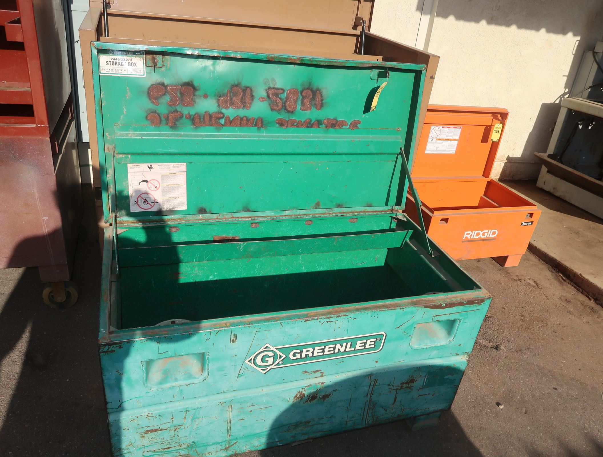 GREENLEE 4X2X2 TOOL BOX