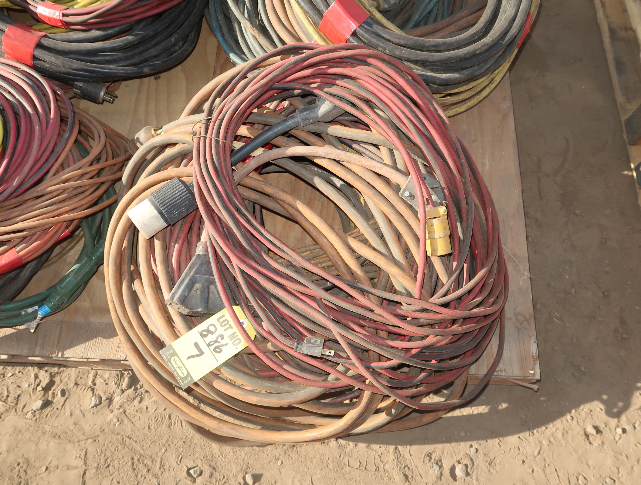 220V, 110V VARIOUS LENGTHS EXTENSION CORDS