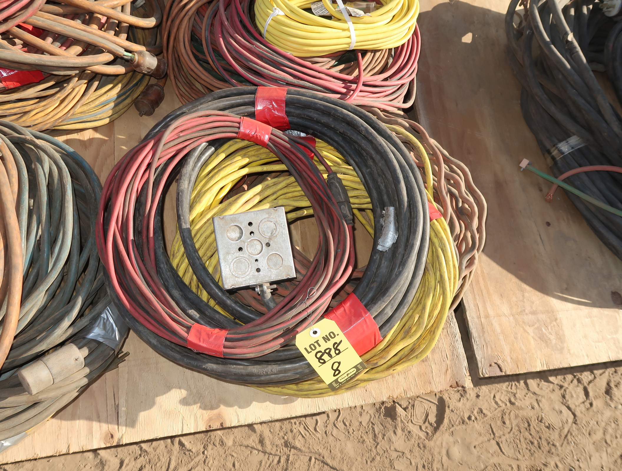 220V, 110V VARIOUS LENGTHS EXTENSION CORDS