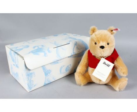 A GOOD STEIFF COLLECTORS BEAR.