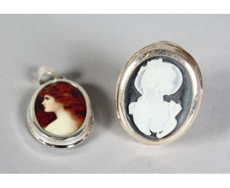 A CAMEO RING AND PORTRAIT PENDANT.