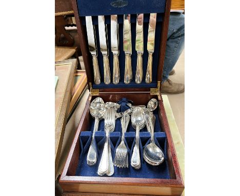 An Elkington silver plated mahogany cased beaded cutlery set; silver plated cutlery etc