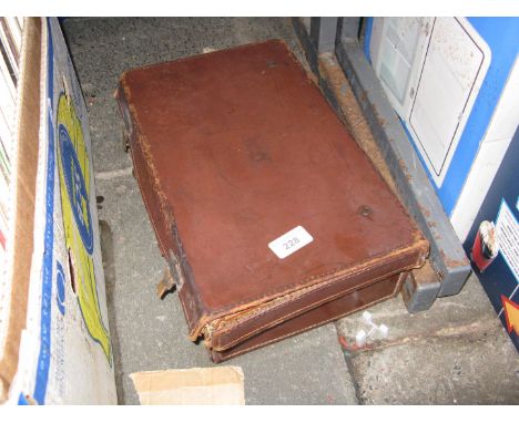 A vintage case 