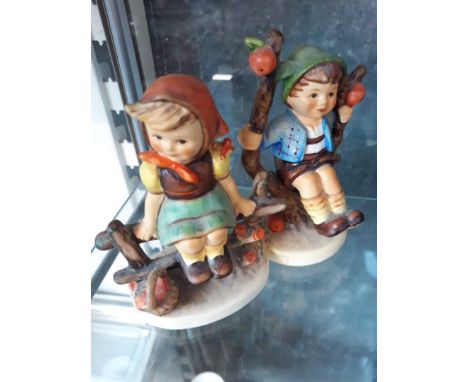 Two Hummel figuresCondition report : Both Goebel figures are in good condition overall, no damages, no cracks, no repairs. He