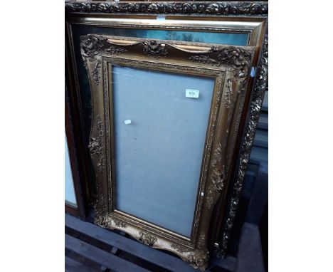 A gilt picture frame and print in gilt frame 