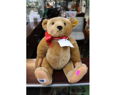 Steiff Margaret Strong museum bear 1904 Replica in Gold Mohair jointed 
