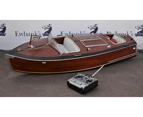 Century 21 Foot wooden speed boat powered by 5hp petrol 30cc Cobra engine with Automatic retrieval system. 1:4 scale.