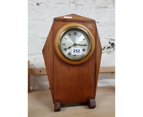 ART DECO WOODEN MANTLE CLOCK