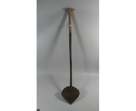 A Vintage Turfing Spade 