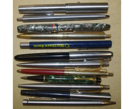 Quantity of vintage pens including fountain pens & a Guinness advertising propelling pencil, 12 items in all