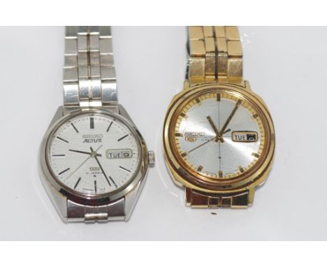 Vintage men's Seiko 5 watch together with a Vintage Mens Seiko ACTUS SS Automatic Watch 21J 6306-7010