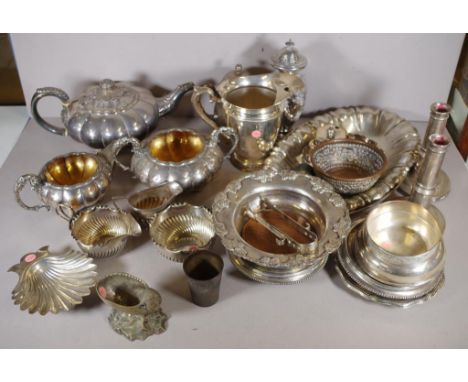 Quantity of antique & vintage silver plated wares including melon teaset (a/f), jugs, bowls, coasters, etc