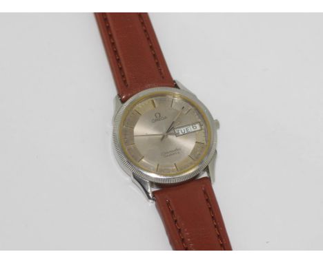 Vintage gentlemen's Omega seamaster quartz watch with day and date function (working when tested)