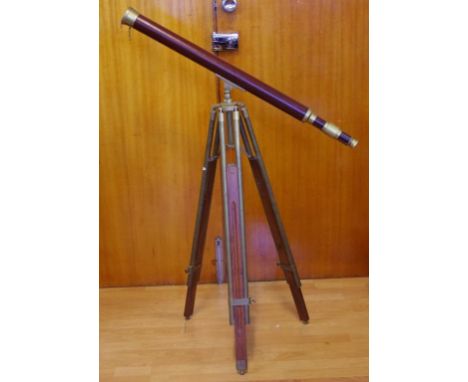 Vintage telescope with brass & leather trim on wooden and brass tripod, 100 cm long (telescope), 110 cm high (tripod)