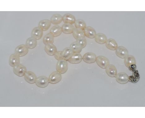 White baroque pearl necklace size: approx 45cm length