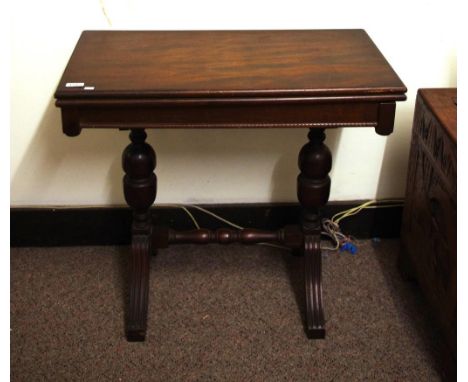 Vintage card table with fold over swivel top, 77cm wide