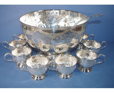 English silver plated punch set comprising large bowl, 8 cups & a ladle