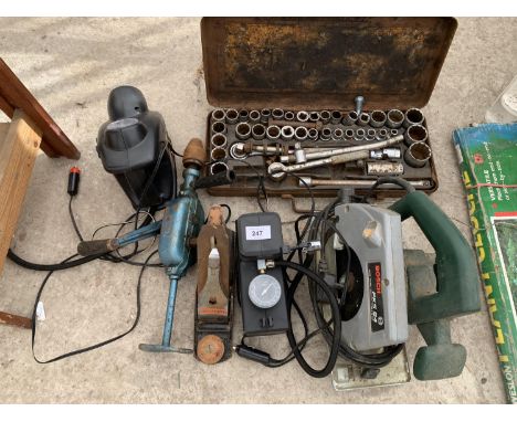 VARIOUS TOOLS TO INCLUDE A BOSCH PKS54 SAW, A PUMP, SOCKET SET, DRILL ETC 