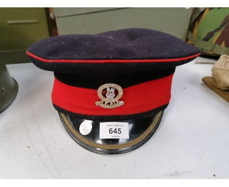 A BRITISH ARMY OFFICERS PEAKED CAP 