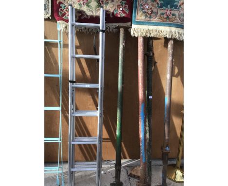 AN EIGHTEEN RUNG THREE SECTION ALUMINIUM LADDER 