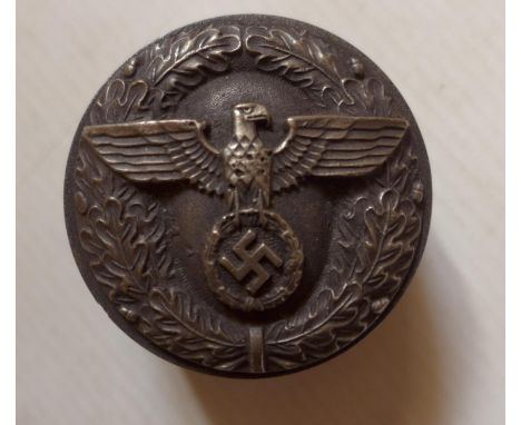 A GERMAN SNUFF BOX WITH DOUBLE SIDED EAGLE AND SWASTIKA 