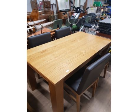 MODERN LIGHT OAK DINING TABLE AND 4 LEATHERETTE CHAIRS