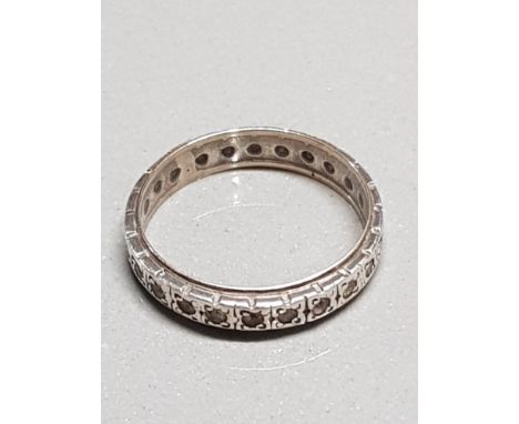 9CT GOLD AND SILVER ETERNITY RING SIZE U WEIGHT 3G