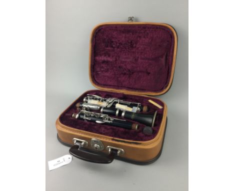 CORTON CLARINET, in fitted case