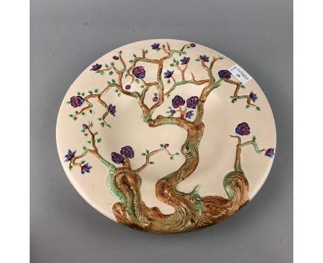 CLARICE CLIFF CIRCULAR CHARGER, 33cm diameter