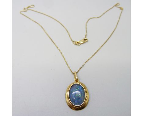 An 18ct gold mounted opal pendant on an 18ct gold chain, 4.7g, chain 41cm