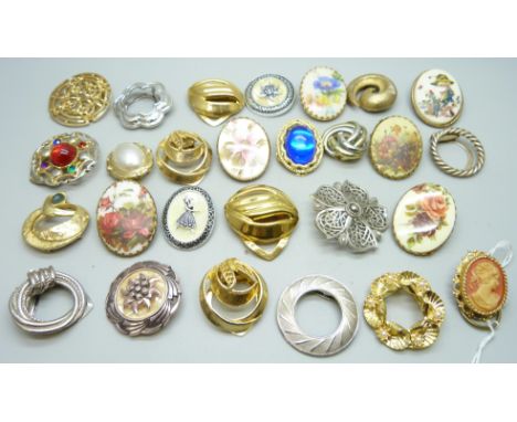 A collection of scarf clips 