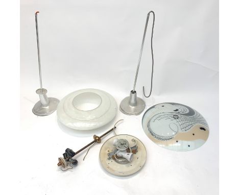 Miscellaneous light fittings and glass shades.