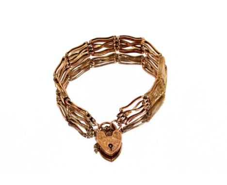 A 9ct gold gate link bracelet AF,&nbsp;with padlock clasp, total weight 10gms