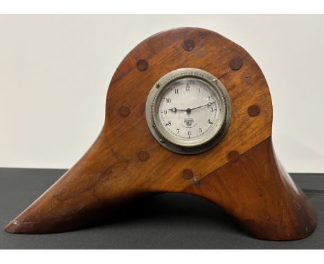 WW1 British Trench Art Propeller boss clock, fitted with a Smiths Clock. The boss is from a Airco DH 4 Bomber and has eight f