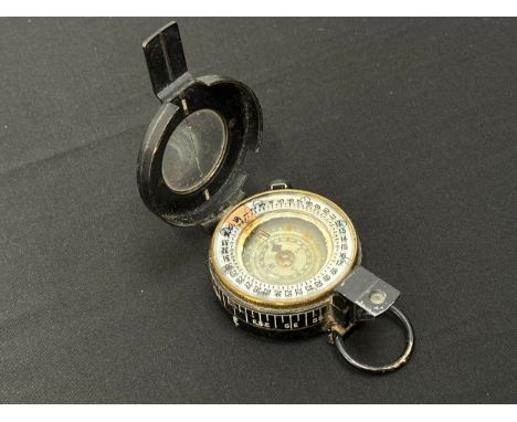WW2 British MKIII compass. Maker marked and dated "TG.Co.Ltd 1940". Working order. 