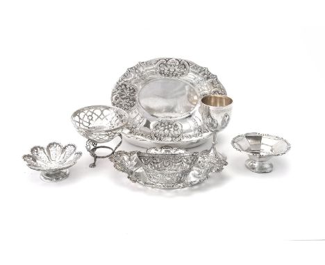 A collection of silver, comprising: an Edwardian shaped oval flower embossed dish by S. Glass, Birmingham 1902, 28cm (11in) l