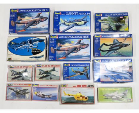 Sixteen various (mostly) 1:72 scale model aircraft kits by Revell, to include a Hawker Siddeley Sea Vixen FAW. Mk 2, Martin B