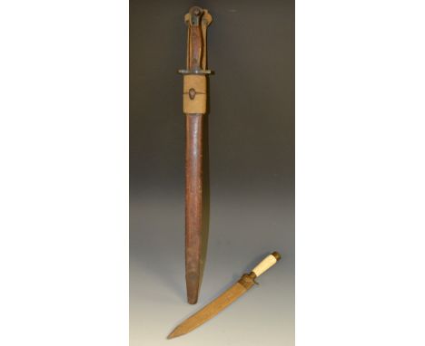 A British 1907 pattern bayonet, 43.5cm straight fullered blade, stamped Anderson, two-piece wooden grip, leather bound scabba