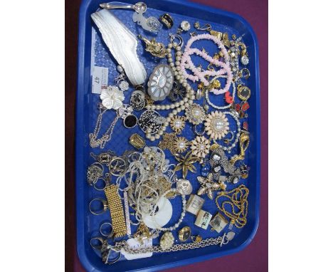 Assorted Costume Jewellery, including imitation pearls, oval locket pendant, dress rings, hallmarked silver and enamel cuffli