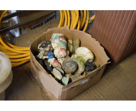 A quantity of garden ornaments 