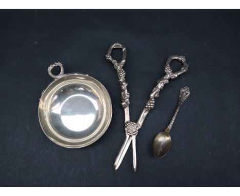 A pair of Elizabeth II silver grape scissors, London, 1991, Richards &amp; Knight, together with a silver bowl with ring hand