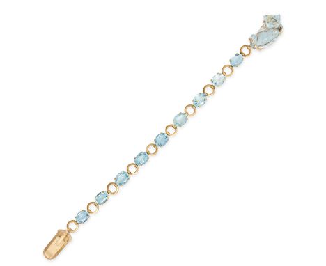A VINTAGE AQUAMARINE CAT BRACELET in yellow gold, set with a row of alternating oval cut aquamarines and openwork circle link