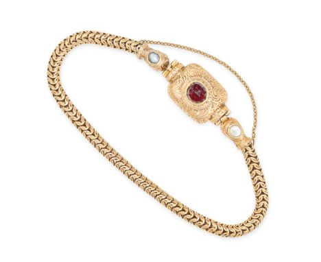 AN ANTIQUE VICTORIAN GARNET AND PEARL BRACELET in yellow gold, the fancy link chain terminating in a clasp set with a rose-cu